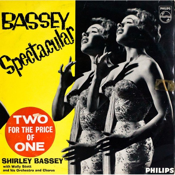 Shirley Bassey With Wally Stott And His Orchestra* And Chorus* - Bassey Spectacular (2xLP, Comp, Gat)