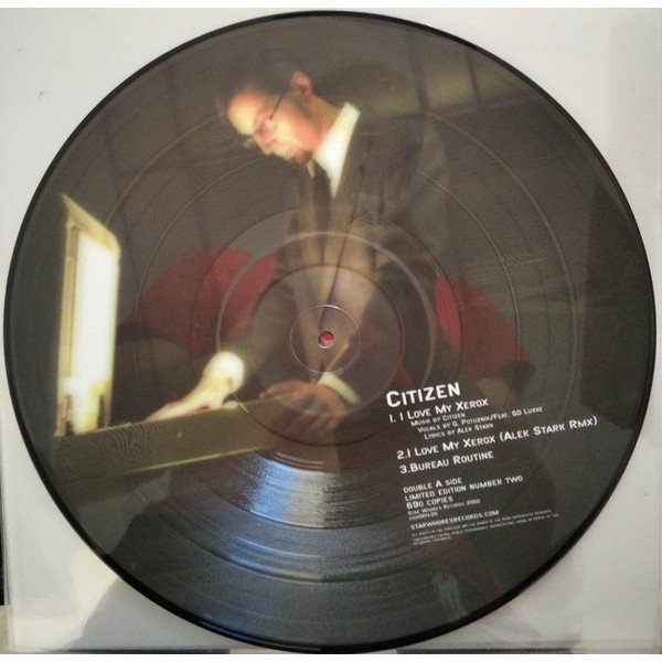 Alek Stark / Citizen (4) - Untitled (12