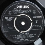 Doris Day - Pillow Talk (7