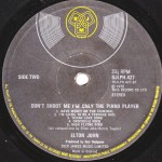 Elton John - Don't Shoot Me I'm Only The Piano Player (LP, Album, Gat)