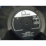 Joan Baez - Joan Baez Accompanying Herself On The Guitar (7