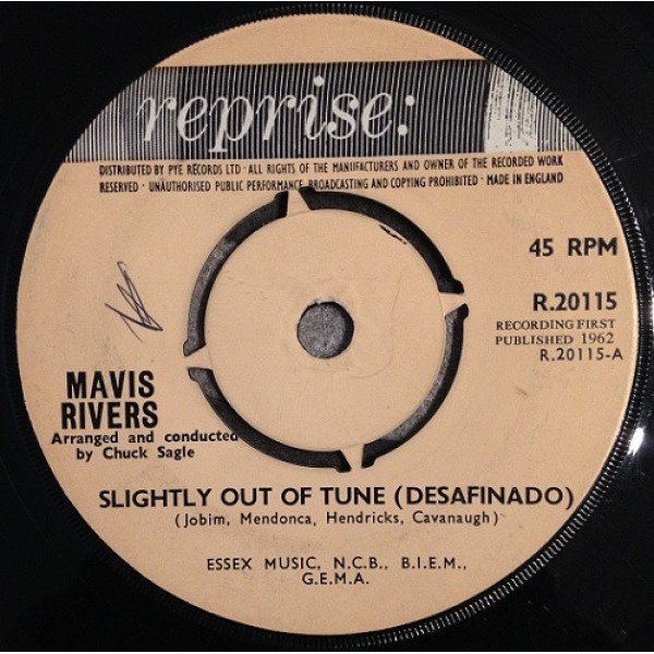Mavis Rivers - Slightly Out Of Tune (Desafinado) / Footsteps Of A Fool (7
